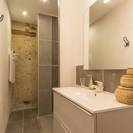 Typique Au Coeur De Monnieres, Proche Sevre, Jardin Privatif, Wifi, Ideal Pour Peche Et Rando - Fr-1-306-985